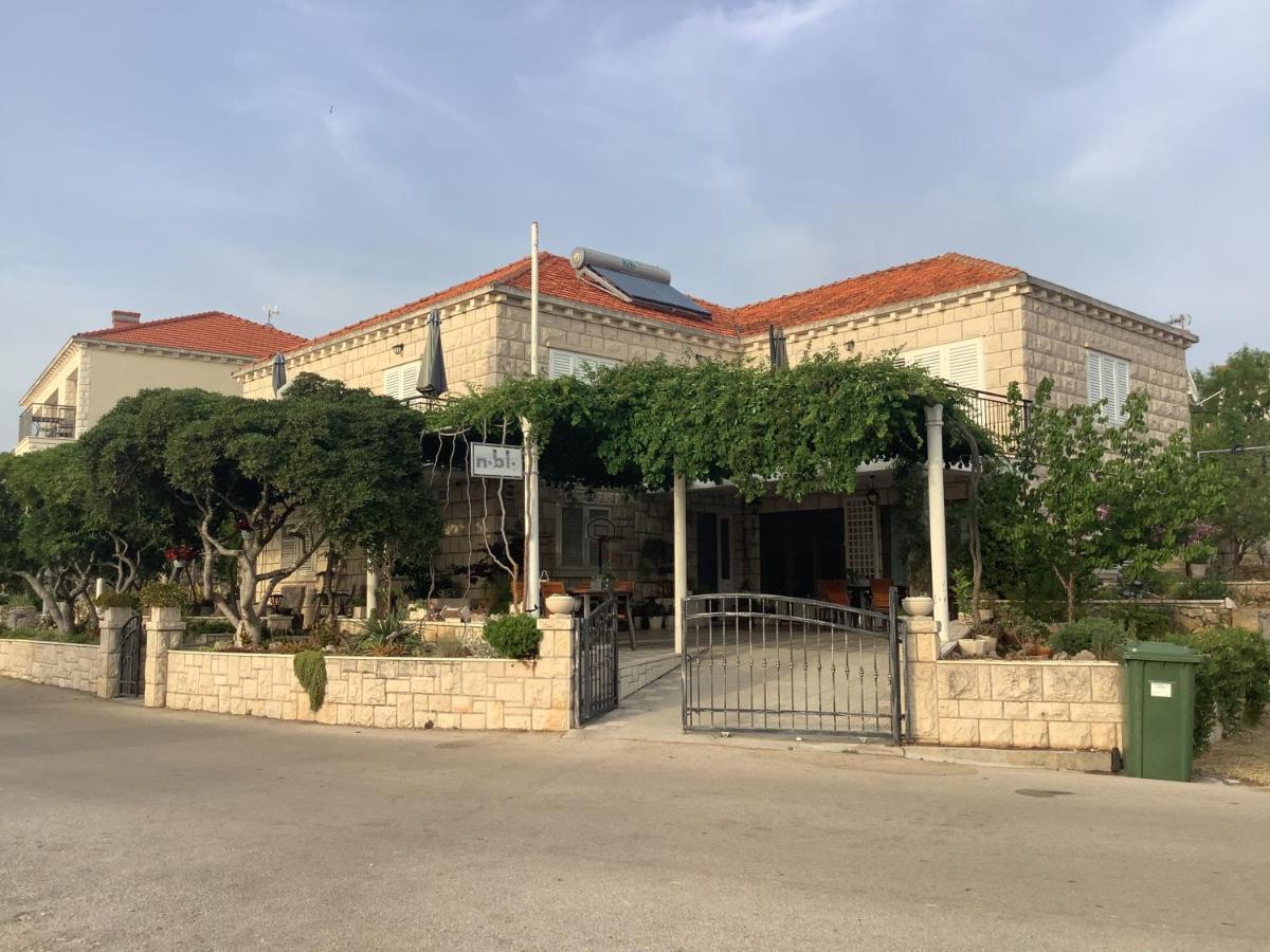 Villa Nobilo Lumbarda Buitenkant foto